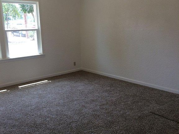 4th image of 2047 W Connelly Ave