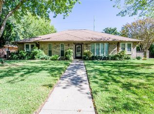 3622 Park Ridge Dr, Grand Prairie, TX 75052