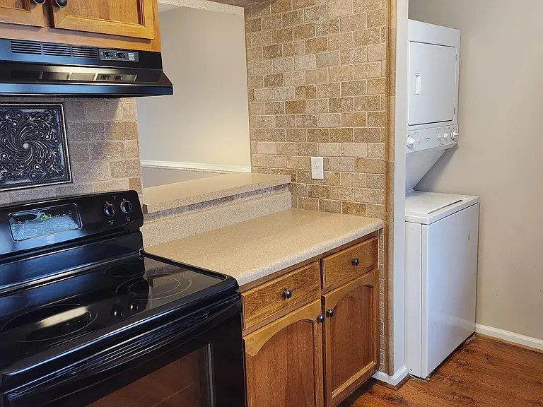 1323 Wood Rd — Photo 6