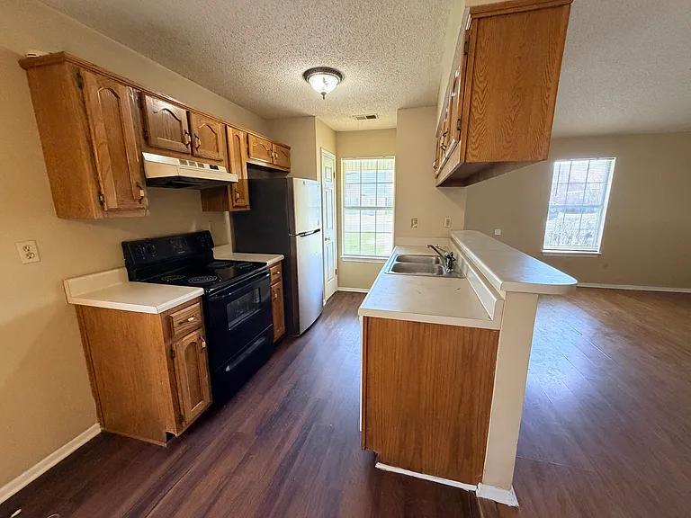 2595 Reese Point Dr — Photo 6