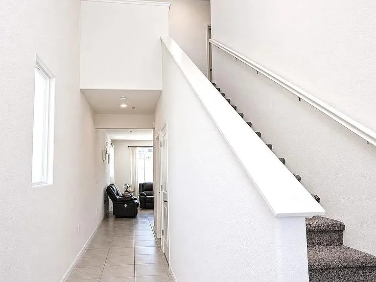 294 Caputo Cir — Photo 4