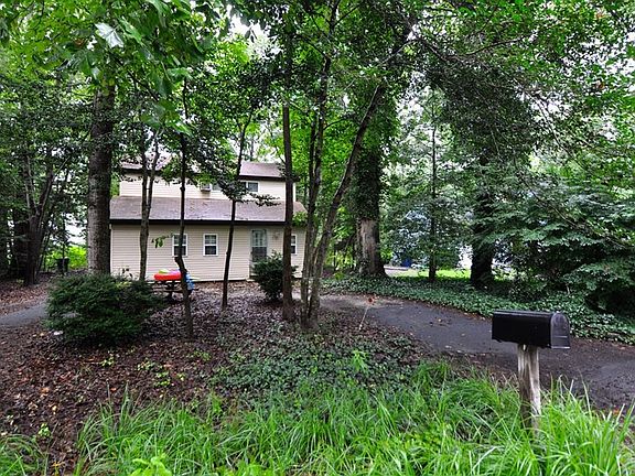 2nd image of 33153 Woodland Ct S