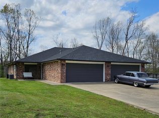2109 Oakwood Ave, Bentonville, AR 72712