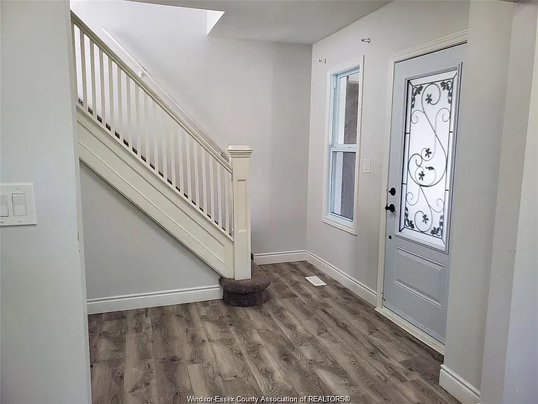 348 Caroline St — Photo 5