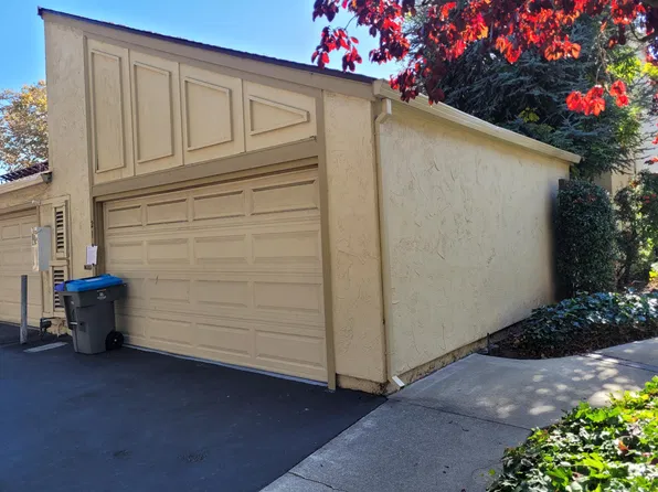 21 Moonbeam Dr, Mountain View, CA 94043