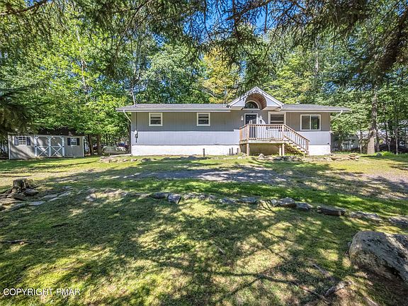 2nd image of 5262 Holiday Dr