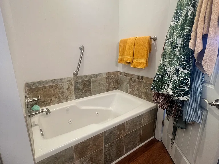 53 Augusta Dr — Photo 10