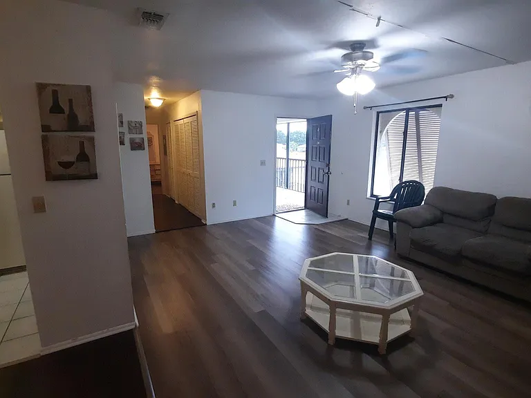 1004 SE 8th St #2 — Photo 51