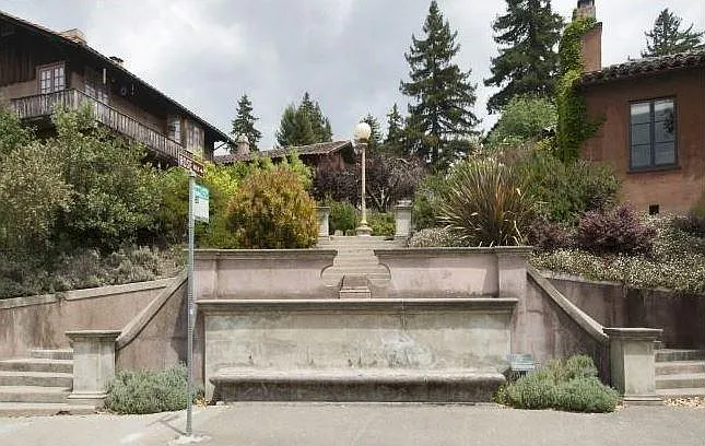 1316 La Loma Ave — Photo 15