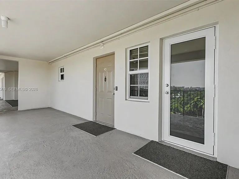 3150 N Palm Aire Dr #705 — Photo 21