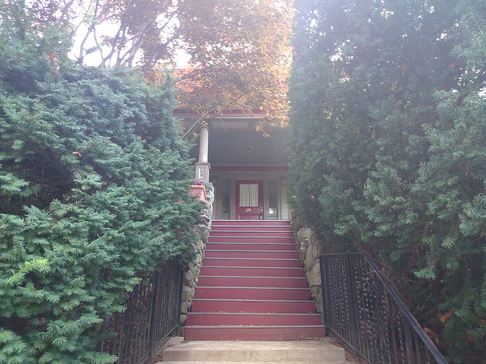 2nd image of 174 Winchester St