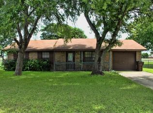 112 Richland Dr, Lockhart, TX 78644