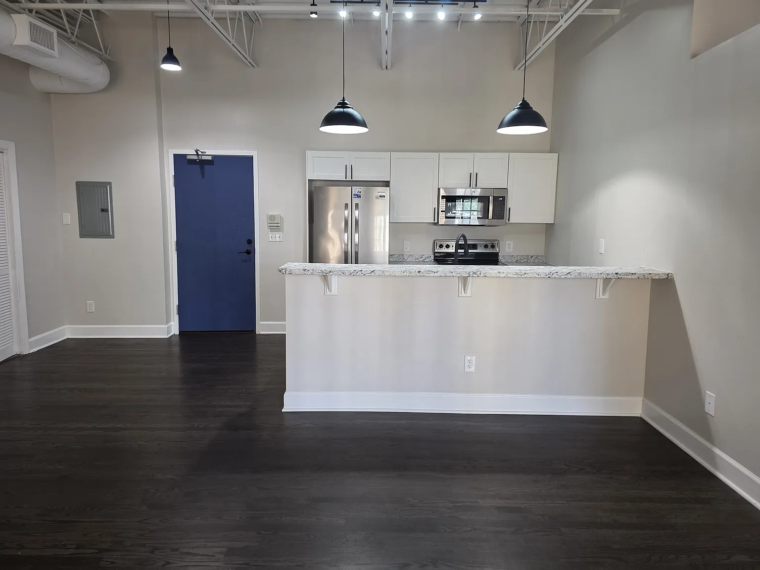 1 bed, 1.5 bath, 991 sqft, $1,700 — Photo 2