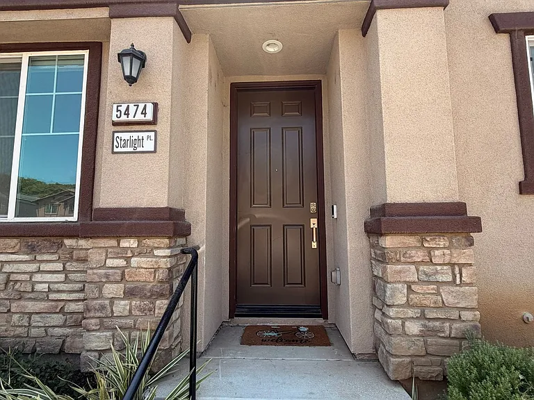 5474 Starlight Pl — Photo 2