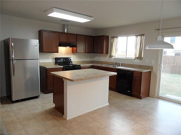 2nd image of 272 Billy Wickliffe Dr