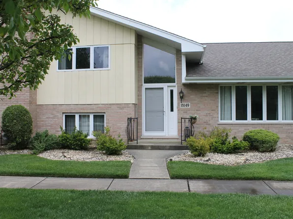 18149 Lynn Dr #112, Orland Park, IL 60467