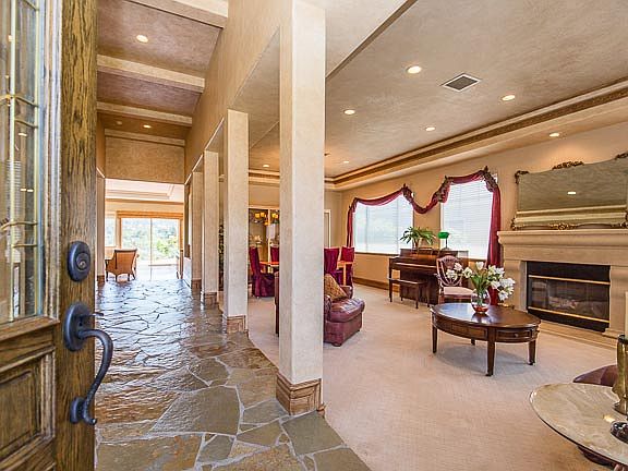 5th image of 800 Alderdale Ct