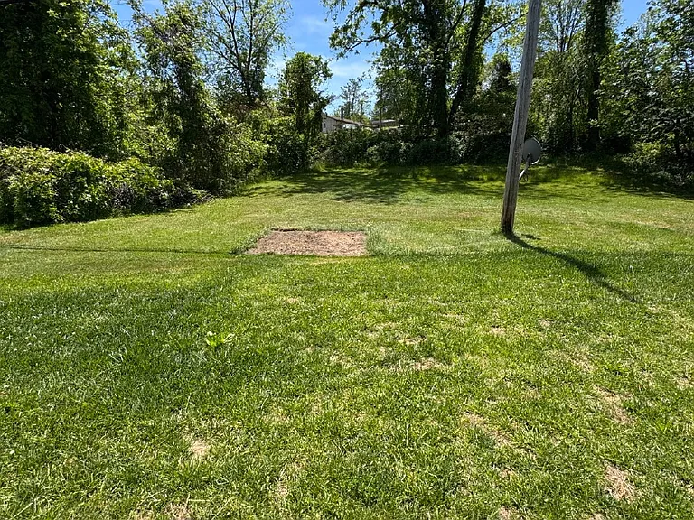 1810 Willow Rd — Photo 3
