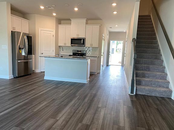 3rd image of 2313 Belterra Dr