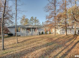 5163 E Houston Rd, Woodlawn, IL 62898