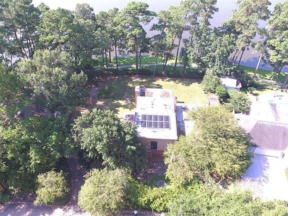 3rd image of 20 Shorelake Dr