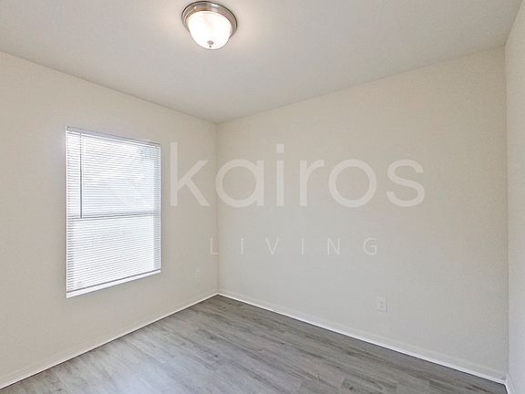 2nd image of 5047 Sandy Hill Dr