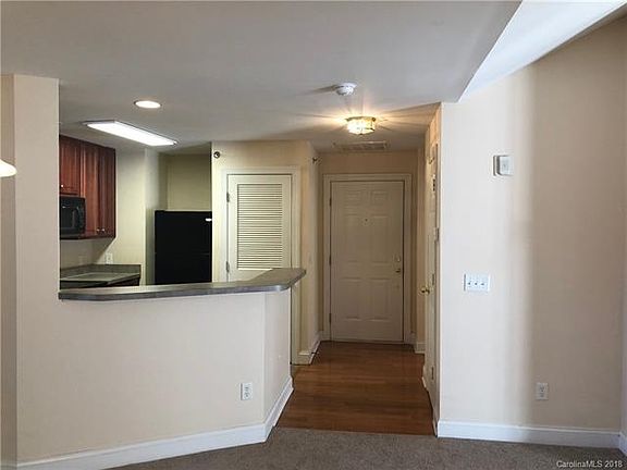 4th image of 6930 Park Place Dr
