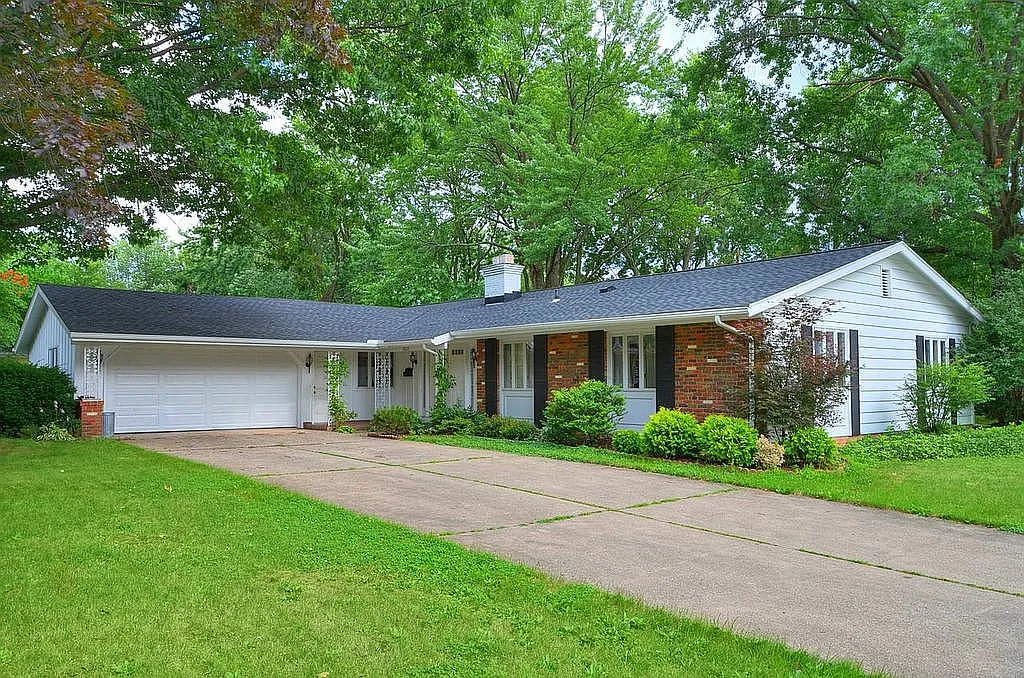 30233 Ednil Dr photo 1