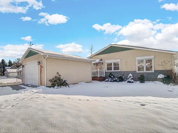 5027 E Woodland Dr, Knox, IN 46534