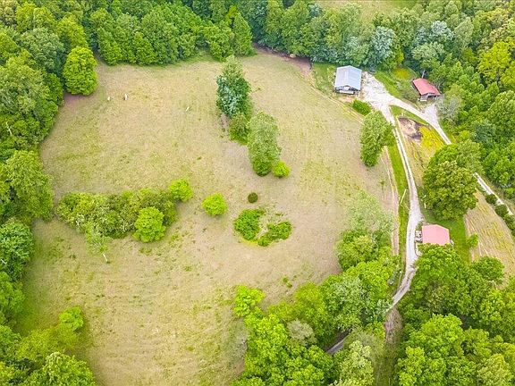 3rd image of 299 Tar Town Hollow Ln