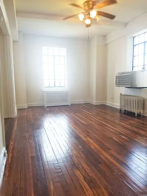 Rented by Segallis Real Estate | media 21