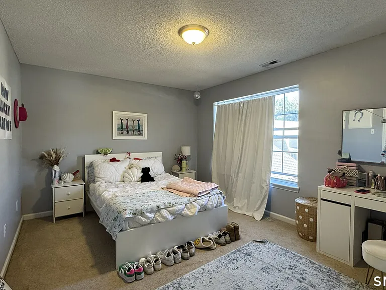 3409 Whitney Ave #6 — Photo 17