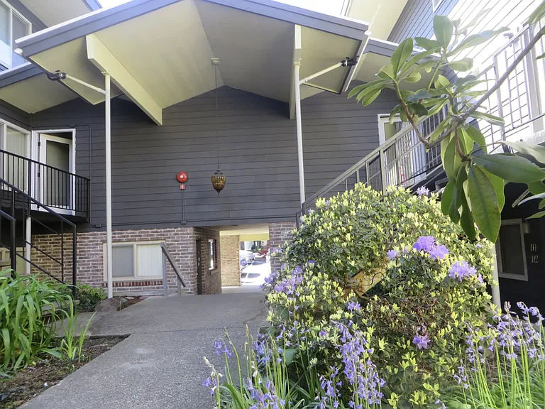 Northwood Apartments — Photo 21