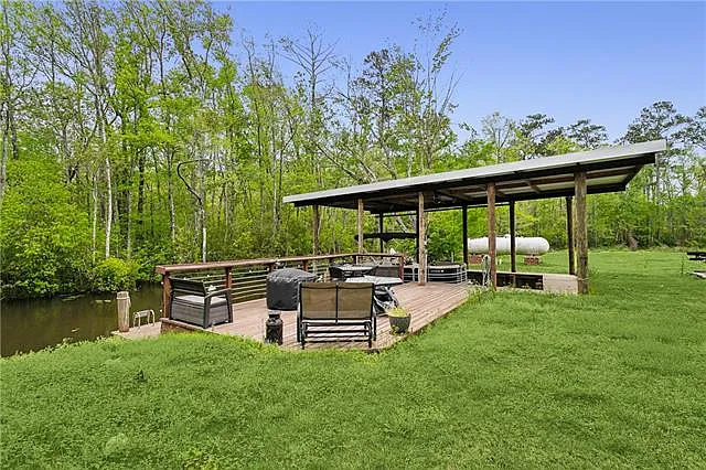 18313 Cusachs Dr — Photo 15