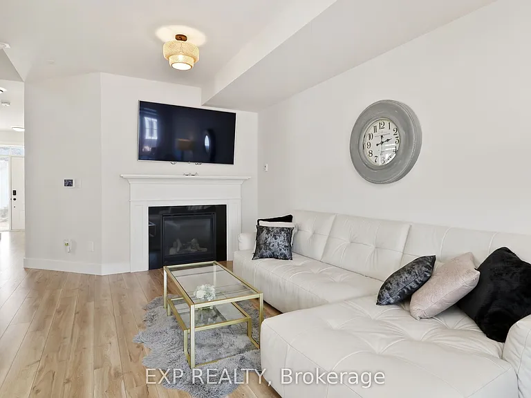 142 Sycamore St — Photo 17