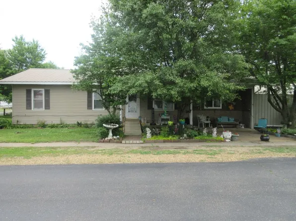 204 N Hickory St, Bertrand, MO 63823