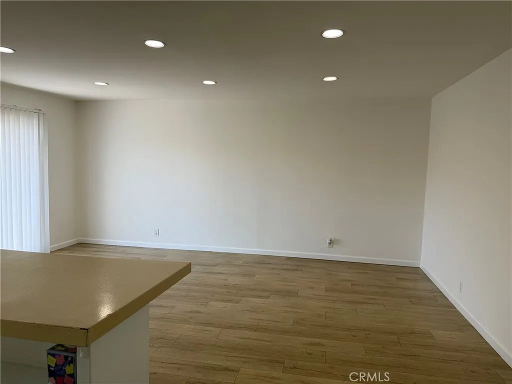1 bed, 677 sqft, $2,050 — Photo 2