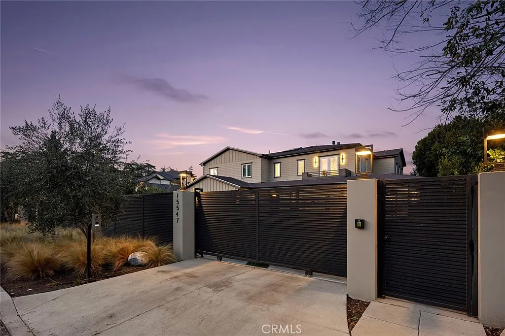6 bed, 7.5 bath, 8060 sqft, $32,500 — Photo 4