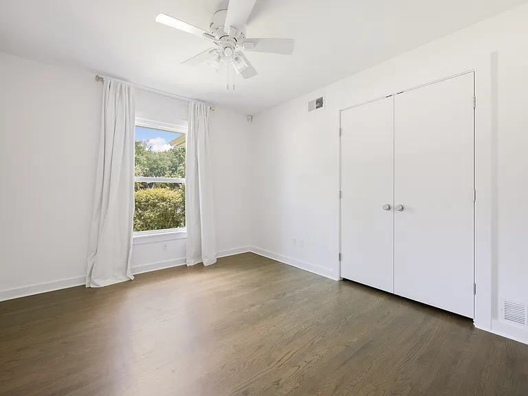 2426 Loving Ave — Photo 8