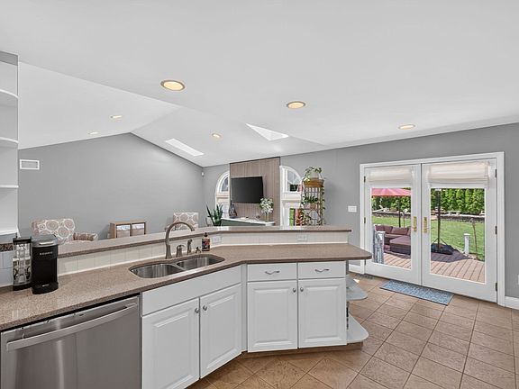4th image of 63 Ansel White Dr