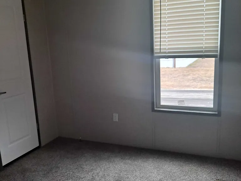 1018 N Main St — Photo 5