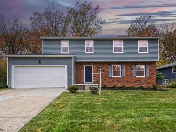 6772 Karen Dr, Seven Hills, OH 44131