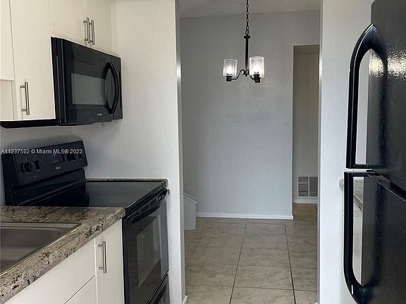 3rd image of 1417 NE 26th Dr APT 3