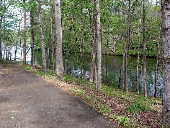 5th image of 8155 Stone Hill Rd