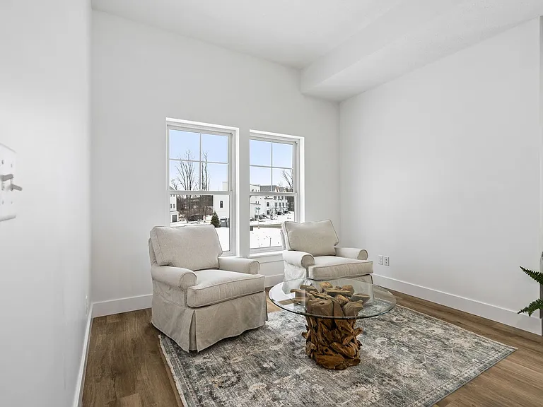 NorthWest TownHomes — Photo 17