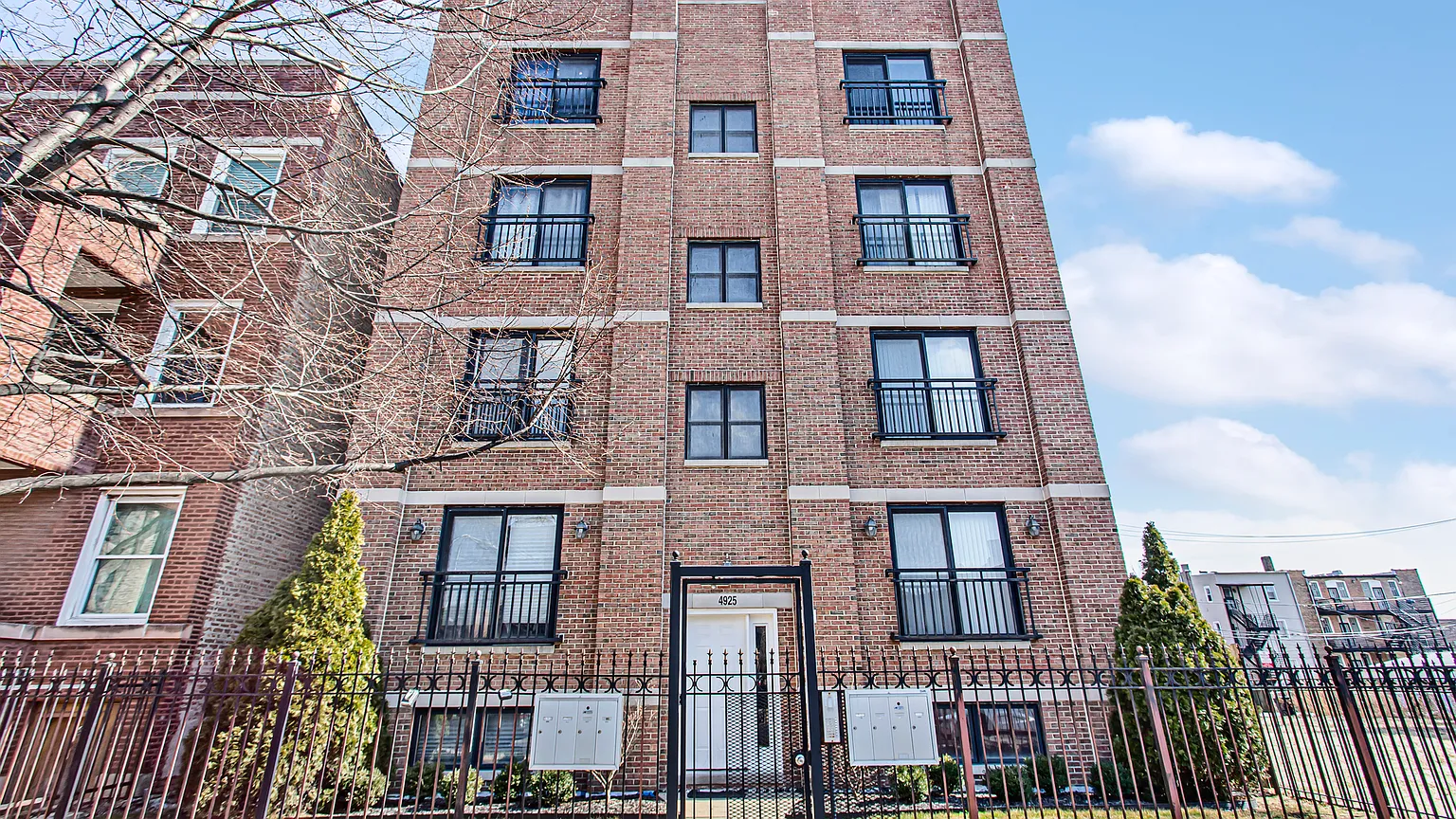 4925 S Forrestville Ave APT 2N photo 1