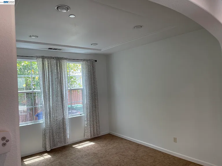 3124 Sweetviolet Dr — Photo 6