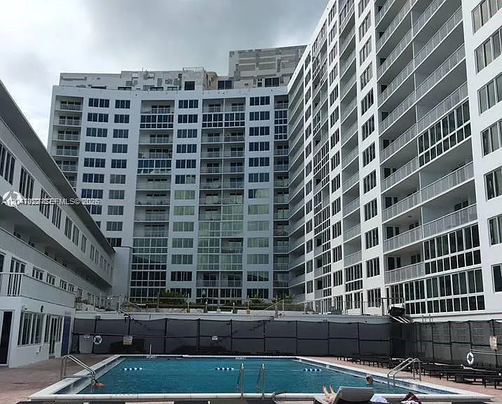 5401 Collins Ave #311 — Photo 29