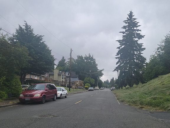5th image of 3805 Grand Ave