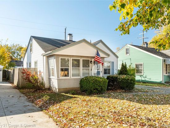 2306 Barrett Ave, Royal Oak, MI 48067